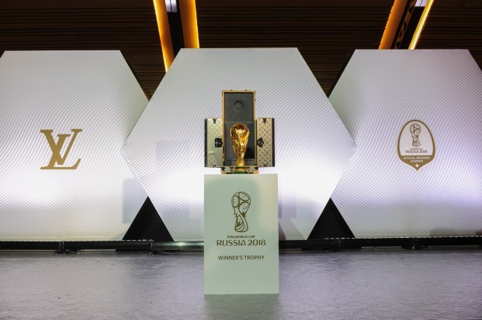 ルイ・ヴィトンから、ロシアW杯に向け“サッカーボール”が着想の