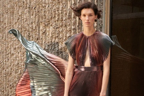 ジバンシィ 2019年リゾート ウィメンズ&メンズ コレクション