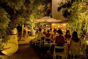 「代々木ビレッジ ビア テラス」ヨーロッパの夏をイメージ、ヒューガルデンの生ビールや3色のサングリア｜写真15