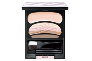 ソフィーナ オーブ「ブラシひと塗りシャドウ」が進化、より簡単に美しいグラデーションを実現