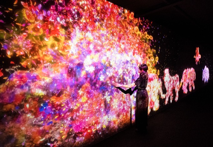 「チームラボ 学ぶ！未来の遊園地」