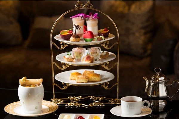 日本茶｜ホテル インターコンチネンタル 東京ベイ「サマーアフタヌーンティー」浮き輪やスイカ型スイーツ登場