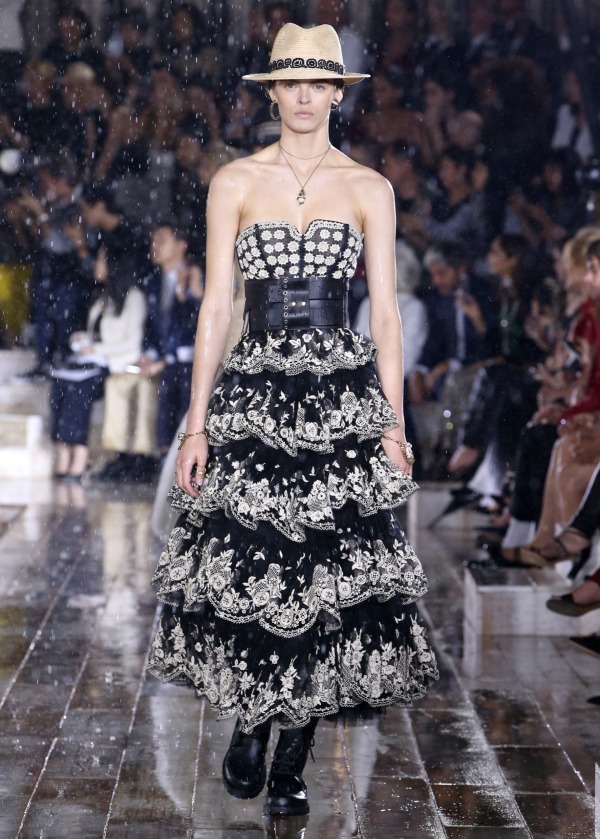 ディオール(DIOR) 2019年リゾートウィメンズコレクション  - 写真2