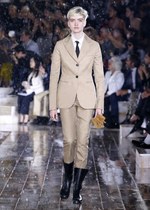 ディオール 2019年リゾートコレクション - 女性騎士が纏う、愛に満ちた“トワル ド ジュイ”｜写真12