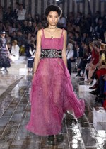 ディオール 2019年リゾートコレクション - 女性騎士が纏う、愛に満ちた“トワル ド ジュイ”｜写真47