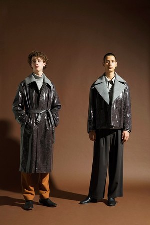 エトセンス 2018-19年秋冬コレクション - 布地に内在する自然の価値を生かす“侘錆”の精神｜写真4