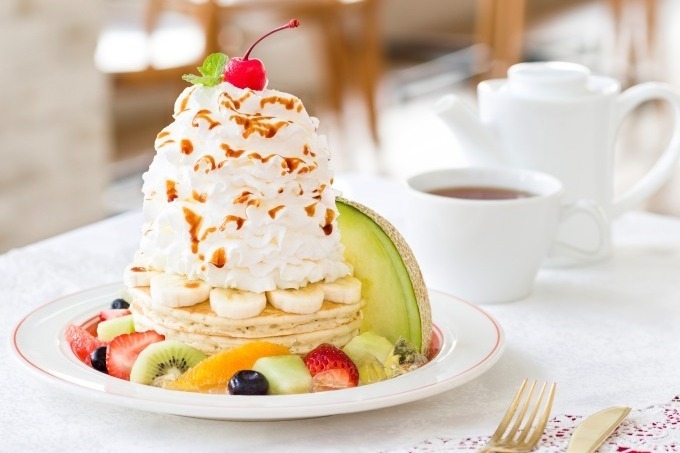 エッグスンシングス「パンケーキ・ア・ラ・モード～8種のフルーツパンケーキ～」