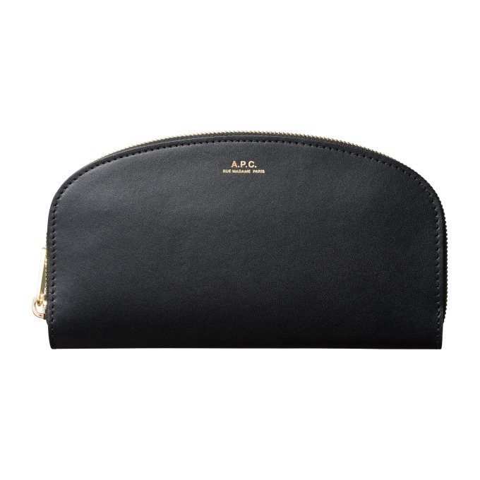 A.P.C.“半月”モチーフの新ハーフムーン コインケース＆ウォレット発売 