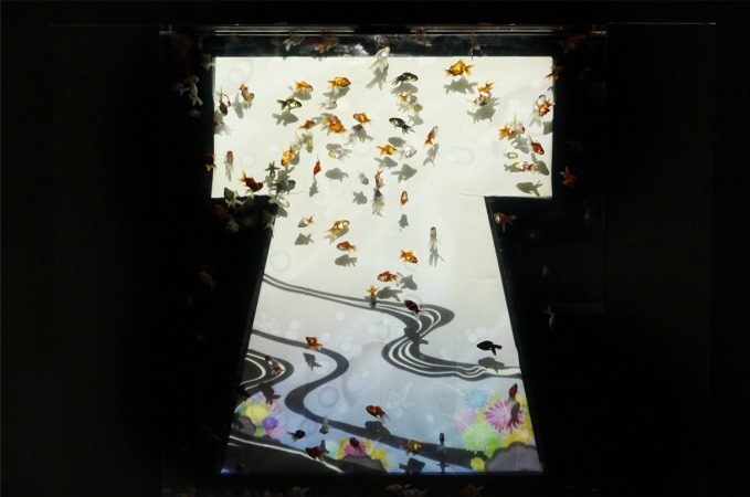 「アートアクアリウム2018」東京・名古屋で、8千匹の金魚が舞う水中アート - 新作"天井"金魚も｜写真50