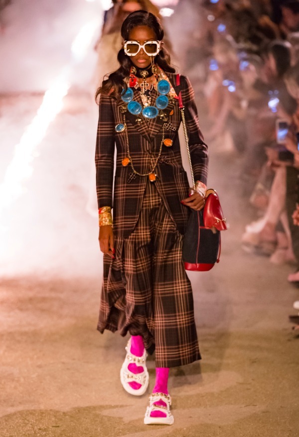 グッチ(GUCCI) 2019年リゾートウィメンズコレクション  - 写真34