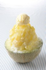 冷たいスイーツが自由が丘スイーツフォレストに集結、"丸ごと"すいか＆メロンのかき氷など｜写真2