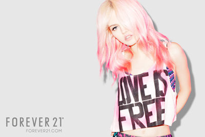 FOREVER 21によるLA出身イットガール、シャーロット・フリーを起用した新キャンペーン