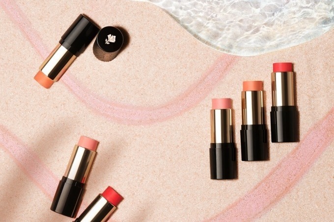 ランコムの18年夏メイク、ビーチサイドに着想を得たスティックチークやリキッドルージュ