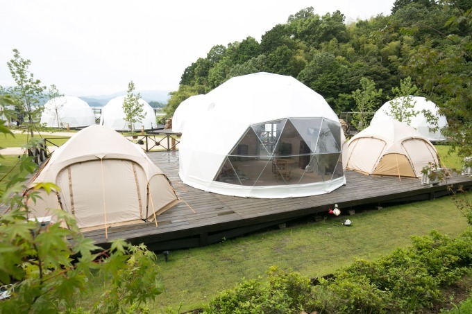京都丹後に体験型リゾート施設「シエナヒルズ」誕生、完全プライベート空間のヴィラや近未来型テント｜写真10