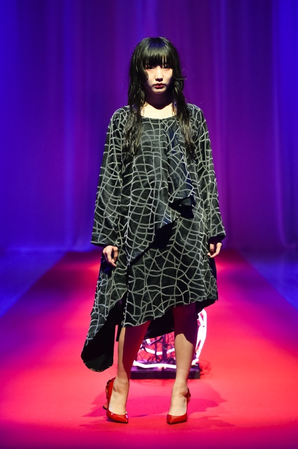 ハザマ 2018-19年秋冬<span>コレクション</span> - 写真26