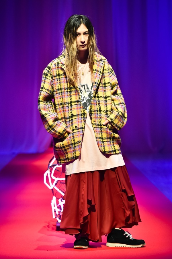 ハザマ 2018-19年秋冬<span>コレクション</span> - 写真27