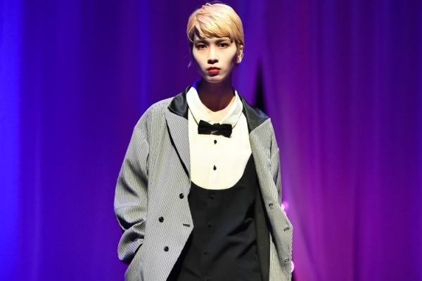 ハザマ 2018-19年秋冬 ウィメンズ&メンズ コレクション