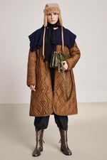 シーバイクロエ 2018年冬コレクション - 冬ファッションは意外性と遊び心がキー｜写真19