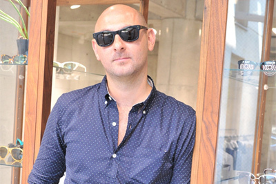 【インタビュー】リンダ ファロー ”亡き母から贈られたヴィンテージアイウェア”