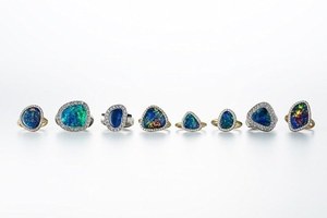 「hum」全て1点物ジュエリーの期間限定ショップ、ギンザ シックスで - オパールやダイヤモンドなど