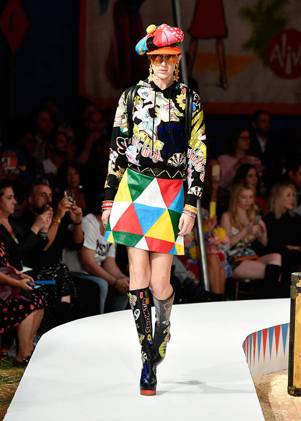 モスキーノ(MOSCHINO) 2019年リゾートウィメンズコレクション  - 写真3