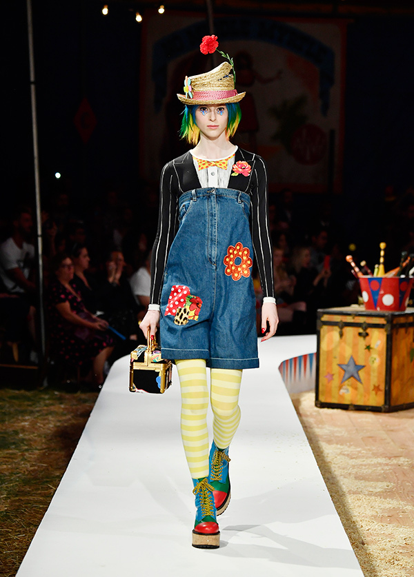 モスキーノ(MOSCHINO) 2019年リゾートウィメンズコレクション  - 写真7