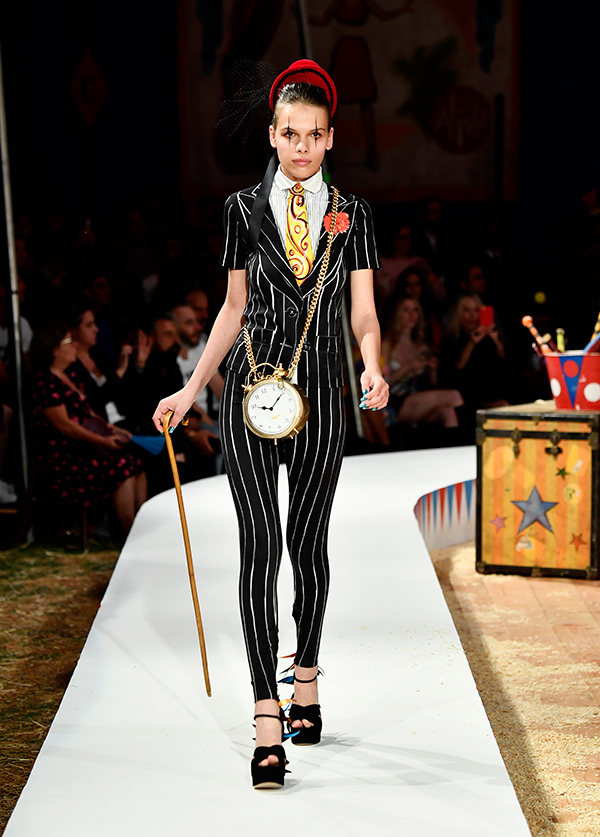 モスキーノ(MOSCHINO) 2019年リゾートウィメンズコレクション  - 写真42