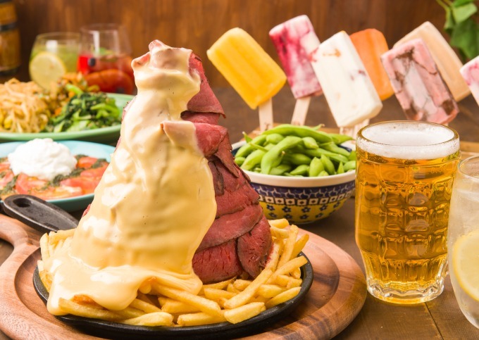 フレンチフライ｜東急東横店の屋上ビアガーデン「kawara GARDEN」チーズたっぷりの肉料理をビールやワインと