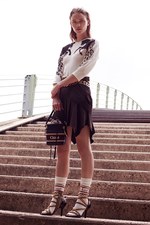 クロエ 2019年春コレクション - ホースモチーフが誘う春の柔らかなムード｜写真42