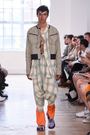 キコ・コスタディノフ(KIKO KOSTADINOV) 2019年春夏メンズコレクション  - 写真22