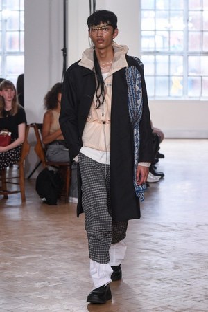 キコ・コスタディノフ(KIKO KOSTADINOV) 2019年春夏メンズコレクション  - 写真24