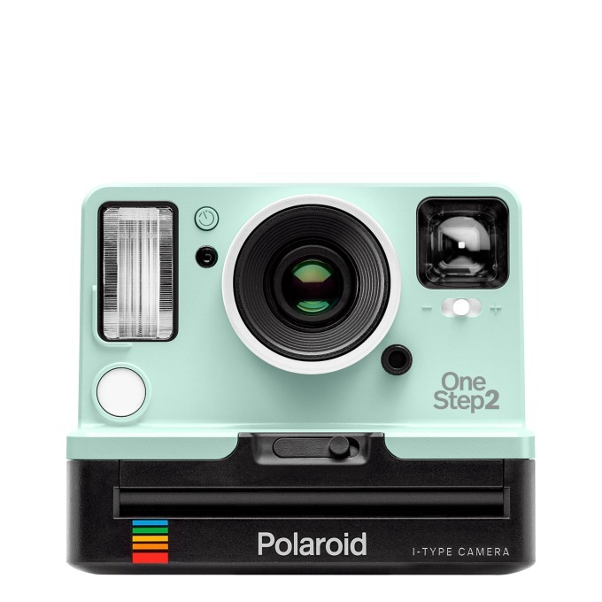 ポラロイド オリジナルズのインスタントカメラ「ポラロイド ワンステップ 2」限定"ミント"カラー | 写真