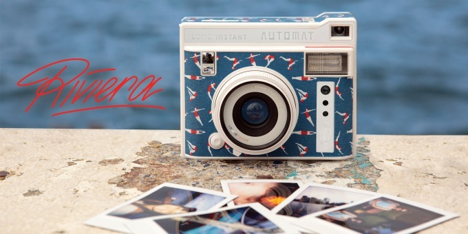 ロモグラフィー夏限定のインスタントカメラ - ブルーのボディに赤い水着のスイマーを描いて｜写真7