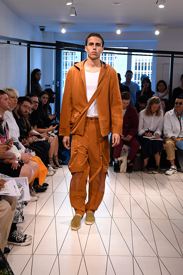 チャラヤン(CHALAYAN) 2019年春夏メンズコレクション