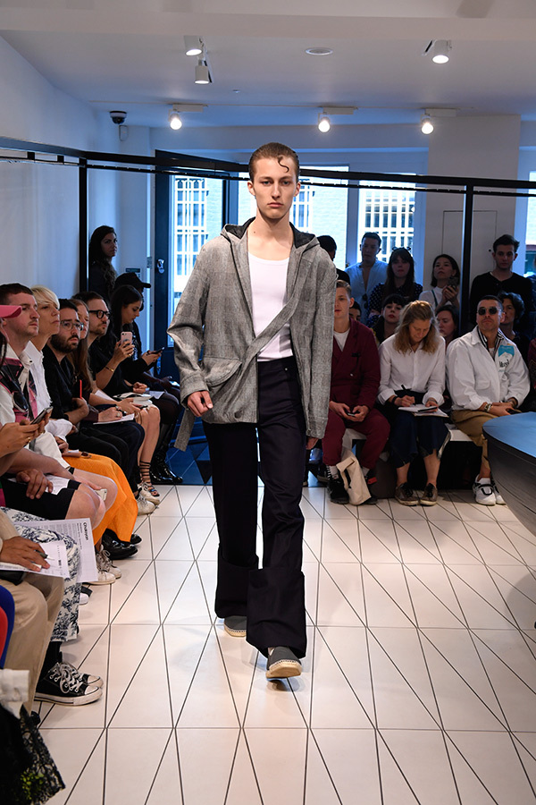 チャラヤン(CHALAYAN) 2019年春夏メンズコレクション  - 写真13