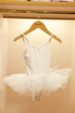 レペットが銀座に日本初の旗艦店 - パリ・オペラ座の雰囲気漂うロマンチックな店内の様子をお披露目｜写真20