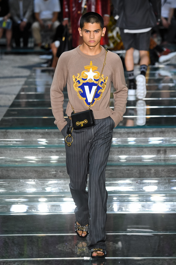 ヴェルサーチェ(VERSACE) 2019年春夏ウィメンズ&メンズコレクション  - 写真15