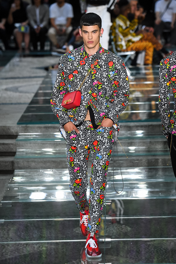 ヴェルサーチェ(VERSACE) 2019年春夏ウィメンズ&メンズコレクション  - 写真29