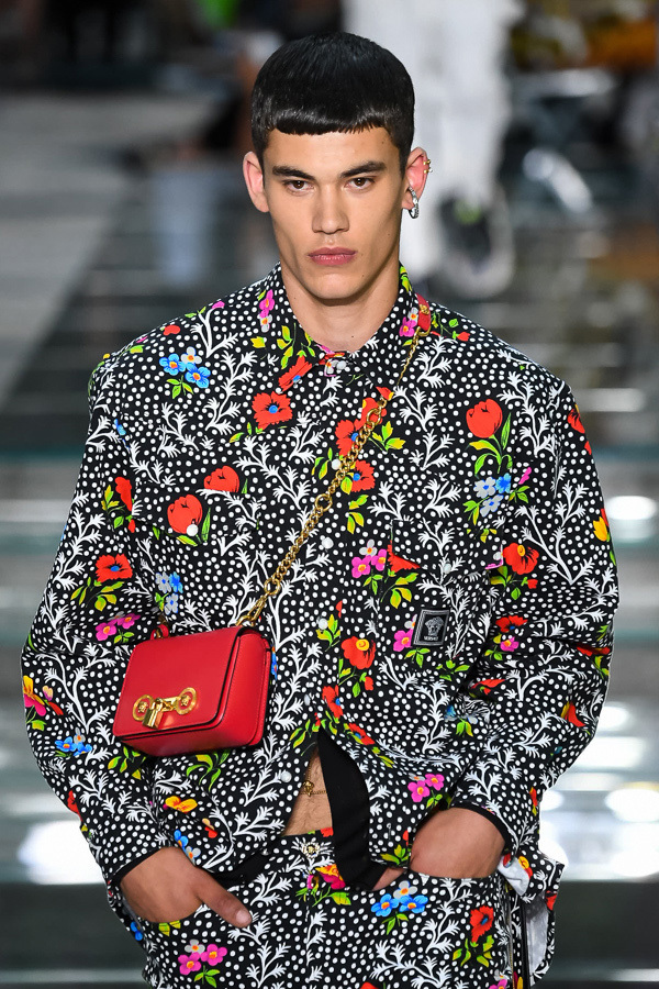ヴェルサーチェ 2019年春夏<span>コレクション</span> - 写真30