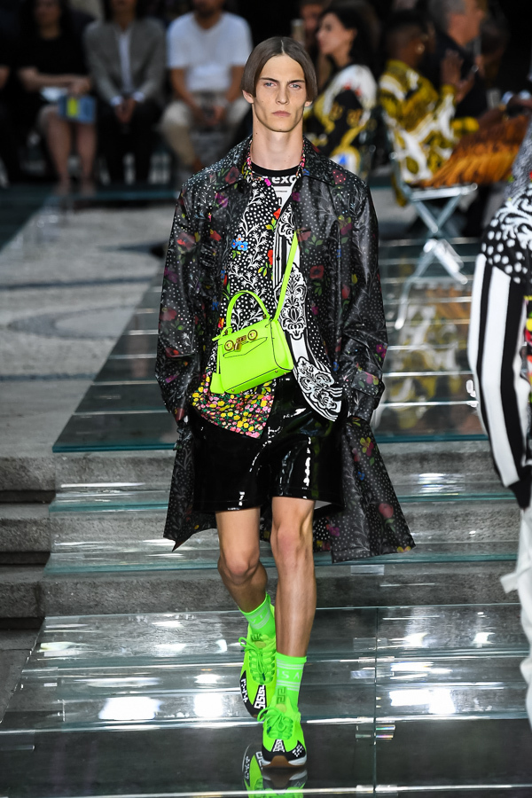 ヴェルサーチェ 2019年春夏<span>コレクション</span> - 写真32