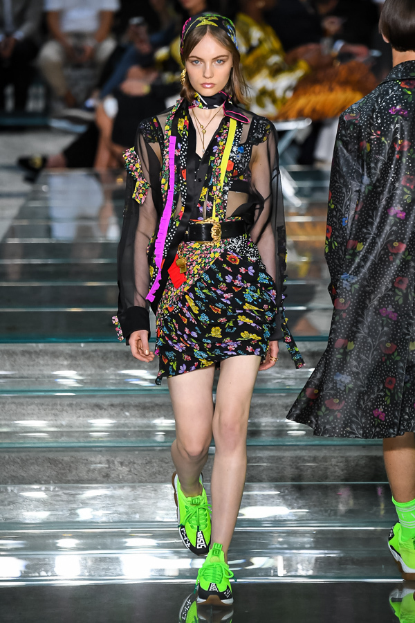 ヴェルサーチェ 2019年春夏<span>コレクション</span> - 写真33