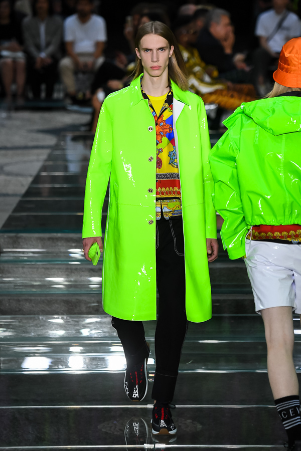 ヴェルサーチェ(VERSACE) 2019年春夏ウィメンズ&メンズコレクション  - 写真49