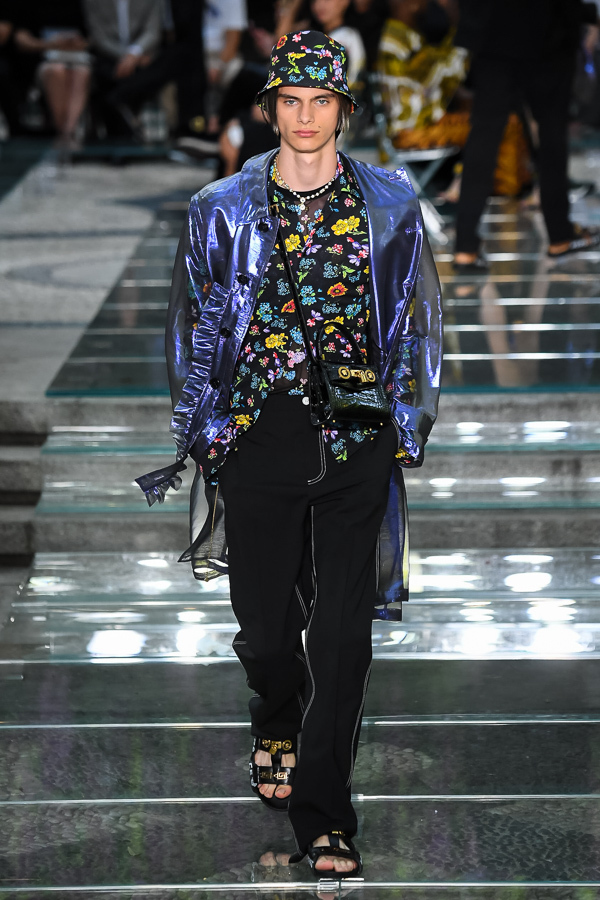 ヴェルサーチェ(VERSACE) 2019年春夏ウィメンズ&メンズコレクション  - 写真63