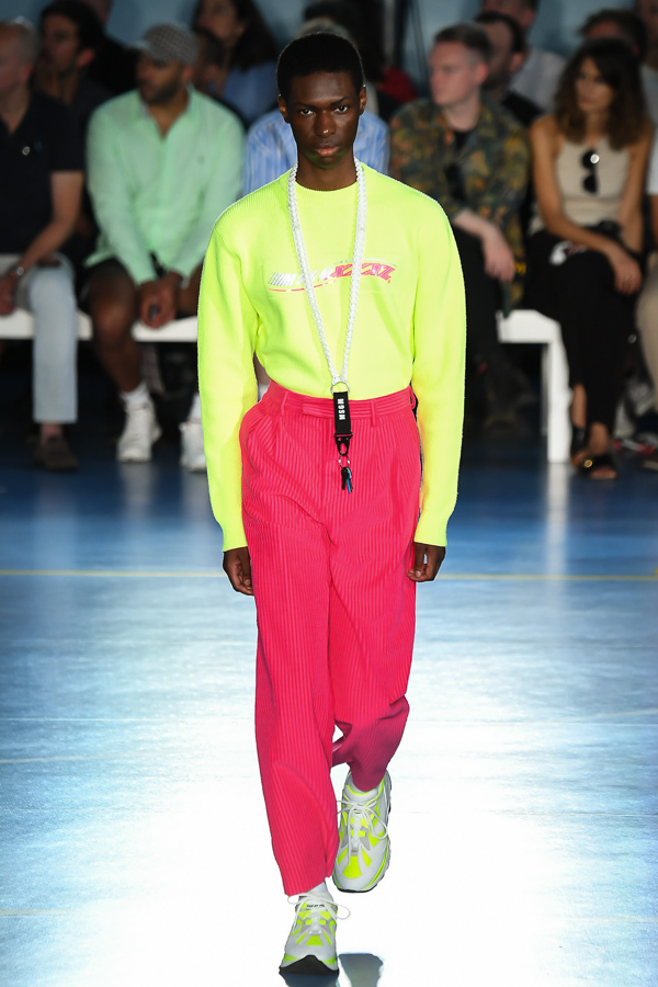 MSGM 2019年春夏メンズコレクション - プレイフルな試合観戦ならぬ“ファッション観戦”｜写真19