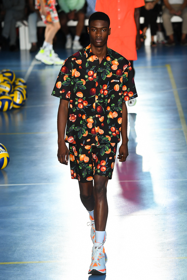 エムエスジーエム(MSGM) 2019年春夏メンズコレクション  - 写真77