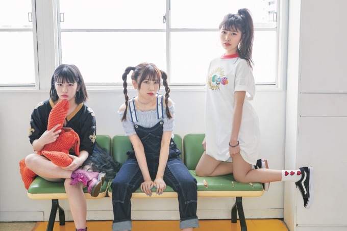 ヨウジヤマモト×ニューエラ×乃木坂46「9THIRTY」3期生がキャップ