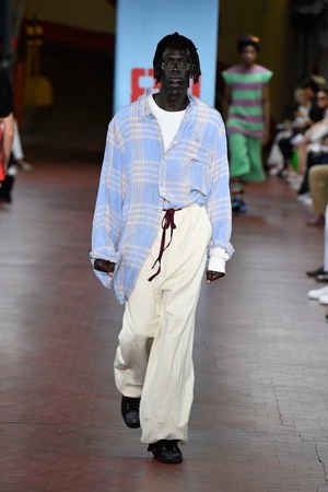 マルニ 2019年春夏メンズコレクション - マルニ主催、ゆるく楽しむ“オリンピック”｜写真12