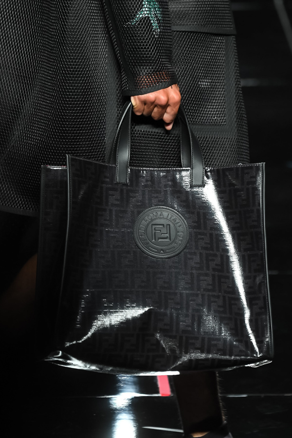 フェンディ(FENDI) 2019年春夏ウィメンズ&メンズコレクション  - 写真24