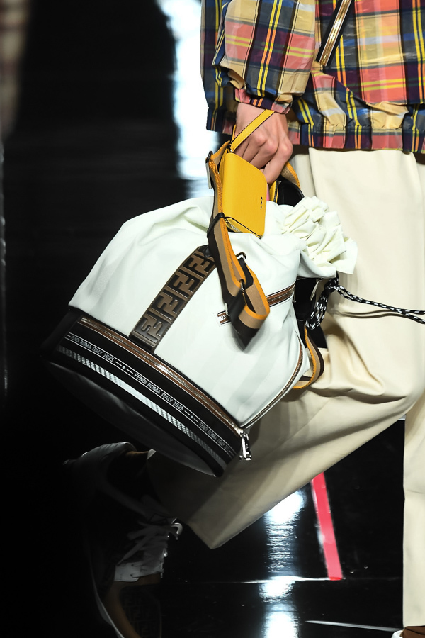 フェンディ(FENDI) 2019年春夏ウィメンズ&メンズコレクション  - 写真49