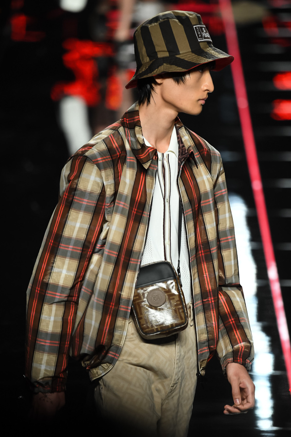 フェンディ(FENDI) 2019年春夏ウィメンズ&メンズコレクション  - 写真51